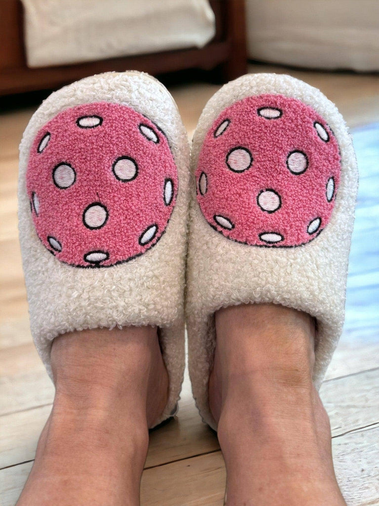 Fresh Pickle - Pickleball slippers: Pink, Large (9-11)